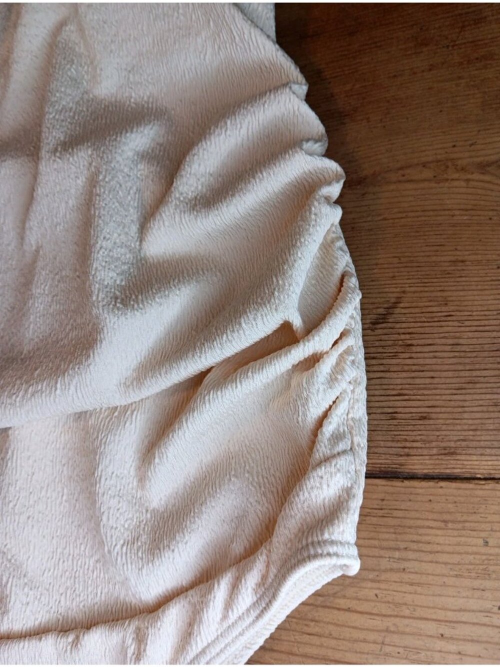 Summer Mae Maternity Swimsuit SZ M Cream One Piece One Shoulder Ribbed Pregnancy - Picture 4 of 7